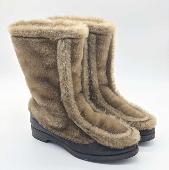 Vintage Shoes - Vintage Snowland tan fur winter boot 7